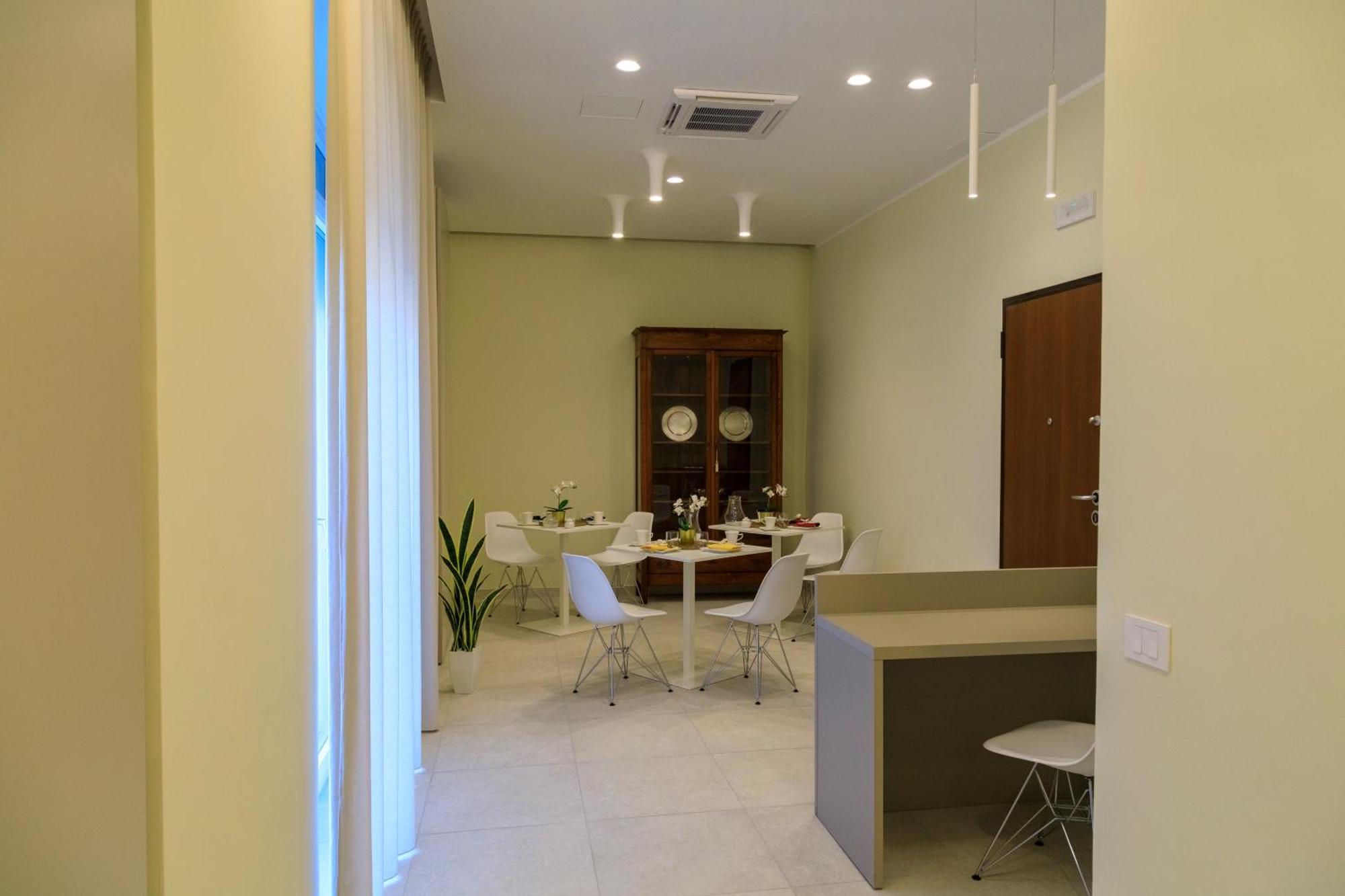 Domus Vivian Hotel Montecorvino Pugliano Luaran gambar