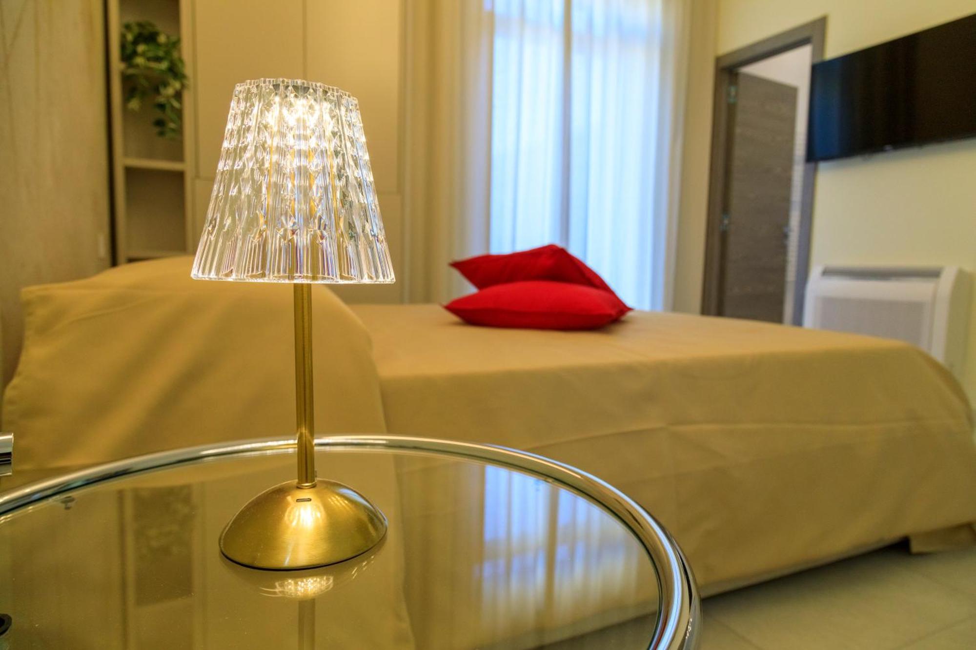 Domus Vivian Hotel Montecorvino Pugliano Luaran gambar