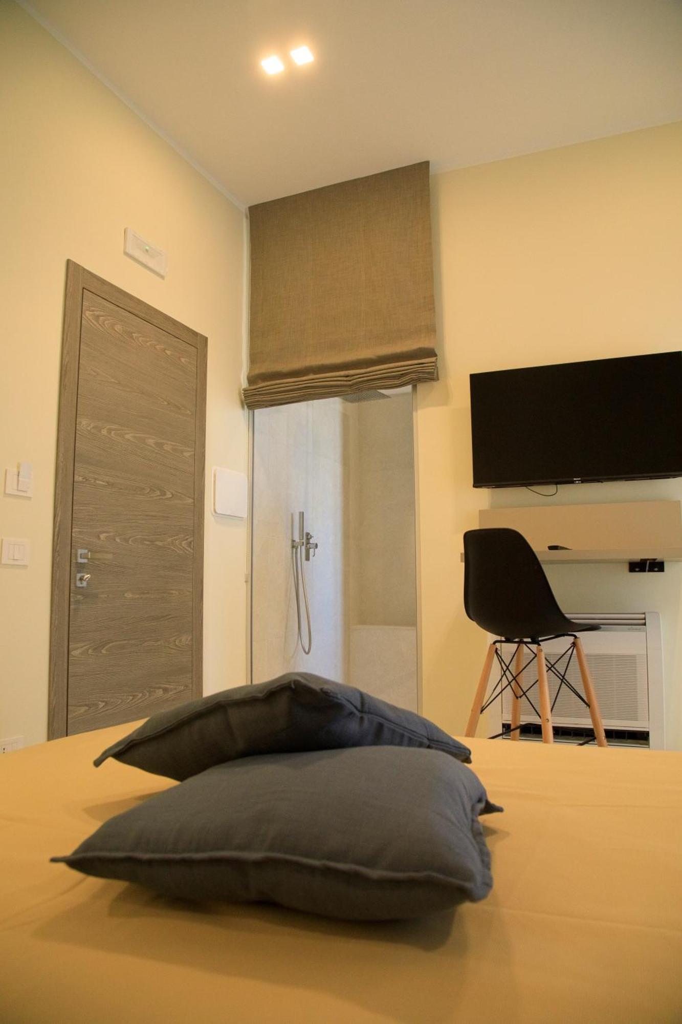 Domus Vivian Hotel Montecorvino Pugliano Luaran gambar