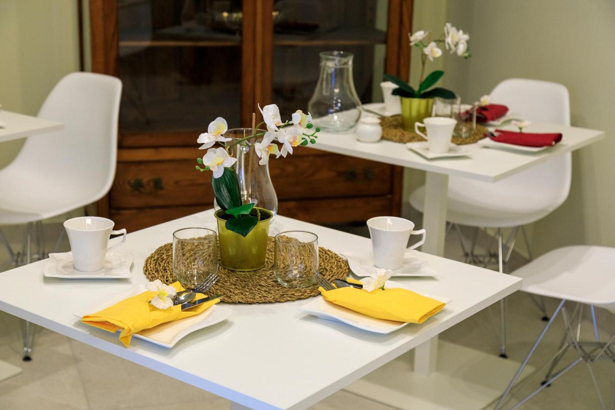Domus Vivian Hotel Montecorvino Pugliano Luaran gambar