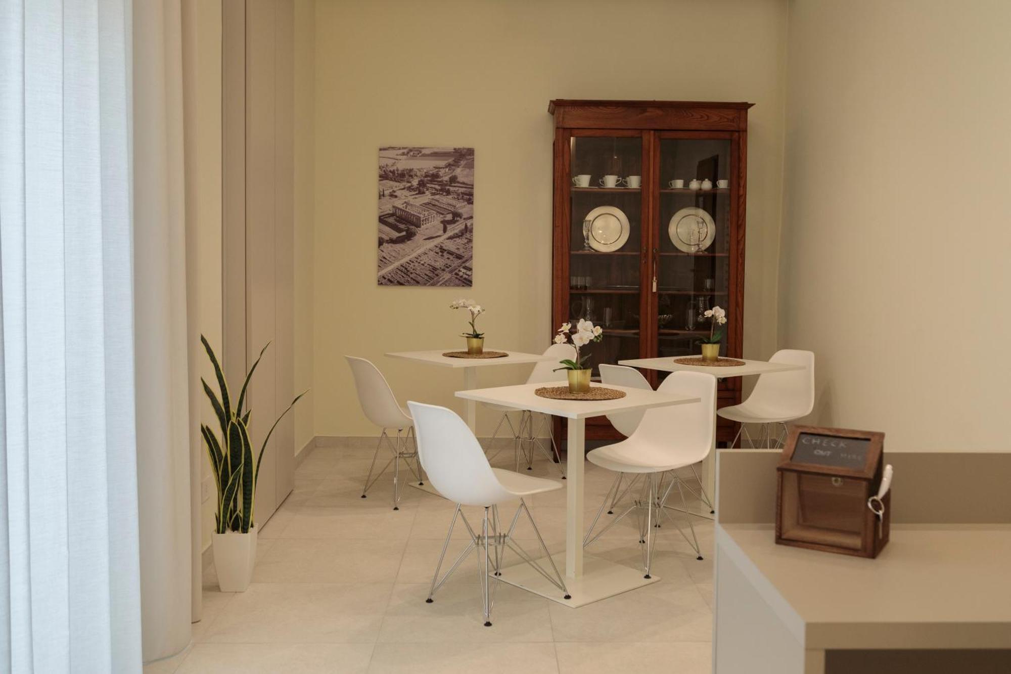 Domus Vivian Hotel Montecorvino Pugliano Luaran gambar